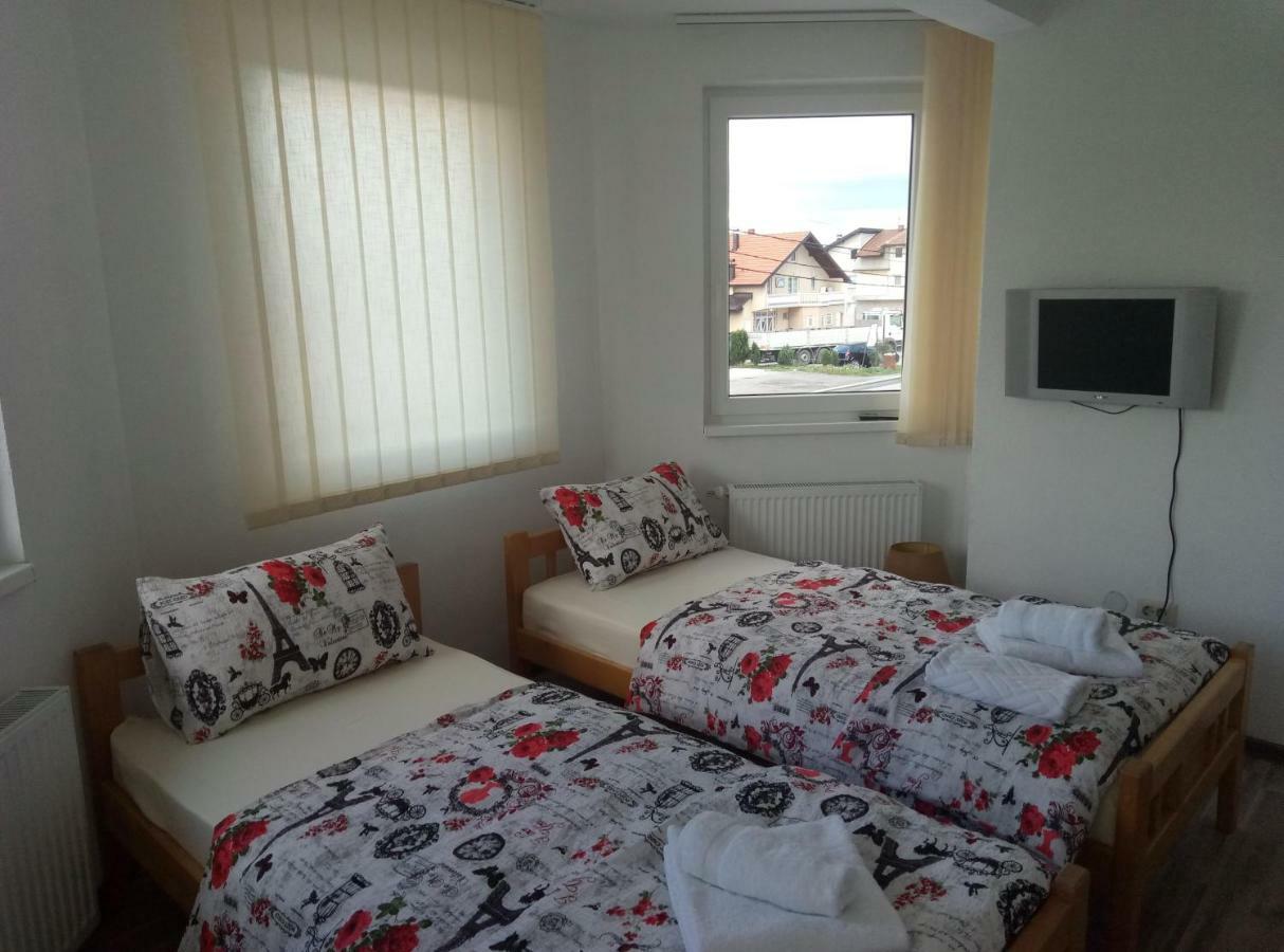 Apartments&Rooms Mido Visoko Exterior foto