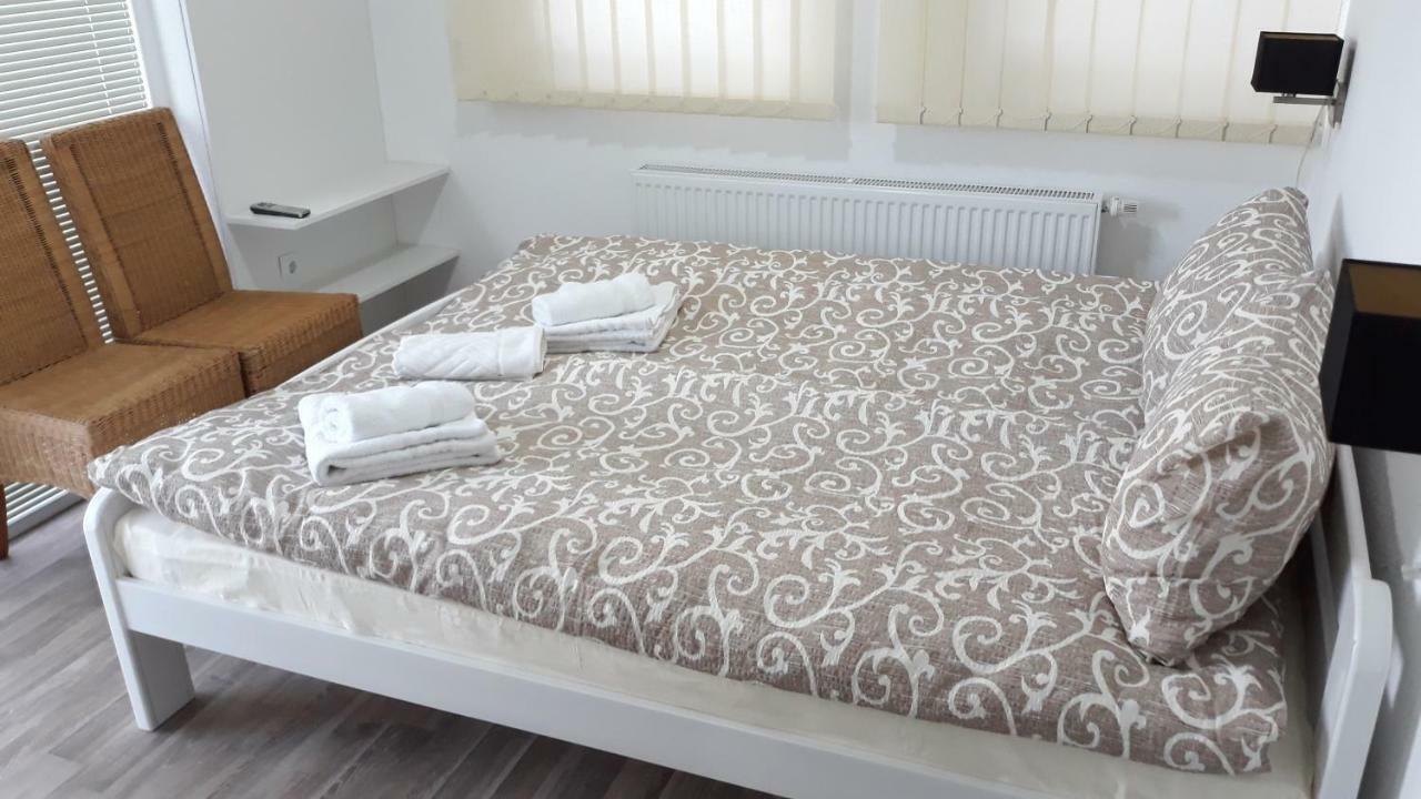 Apartments&Rooms Mido Visoko Exterior foto