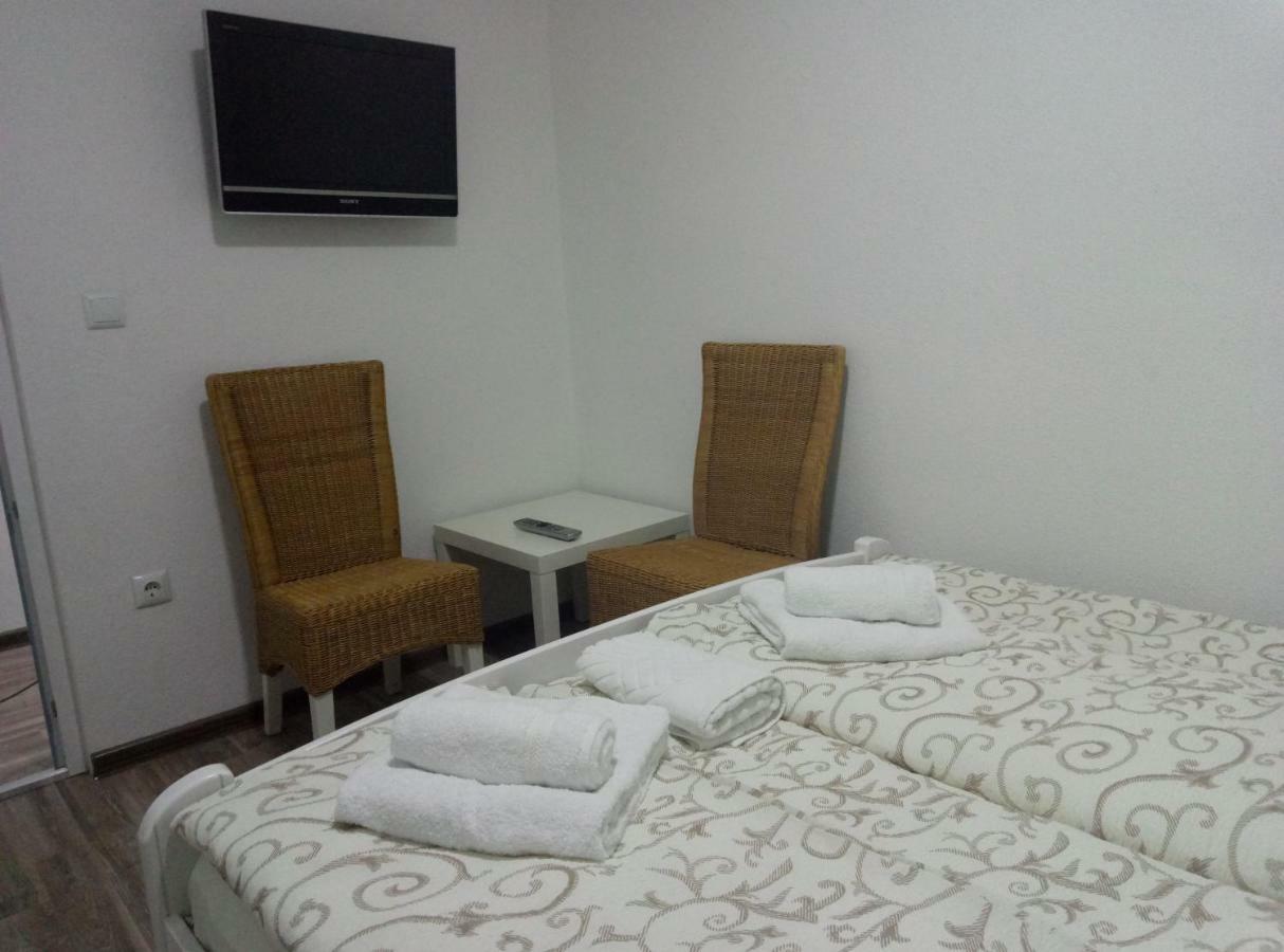 Apartments&Rooms Mido Visoko Exterior foto