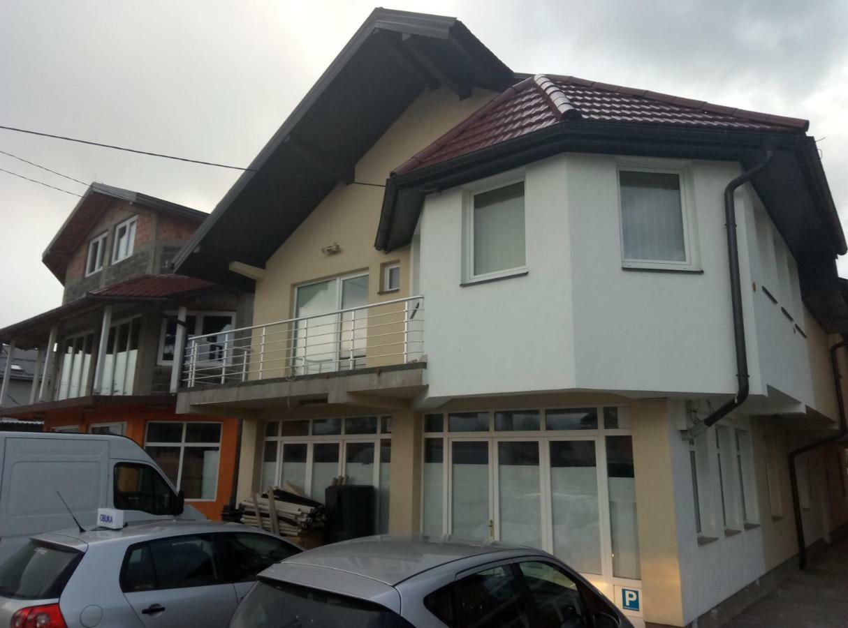 Apartments&Rooms Mido Visoko Exterior foto