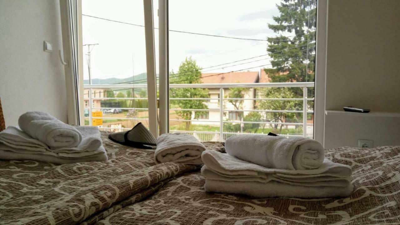 Apartments&Rooms Mido Visoko Exterior foto