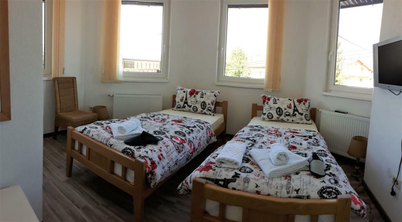Apartments&Rooms Mido Visoko Exterior foto